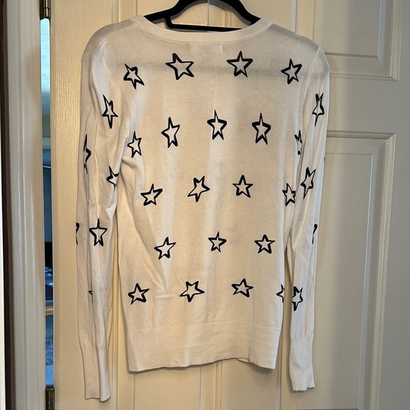 White Star Sweater NWOT - Picture 4 of 6